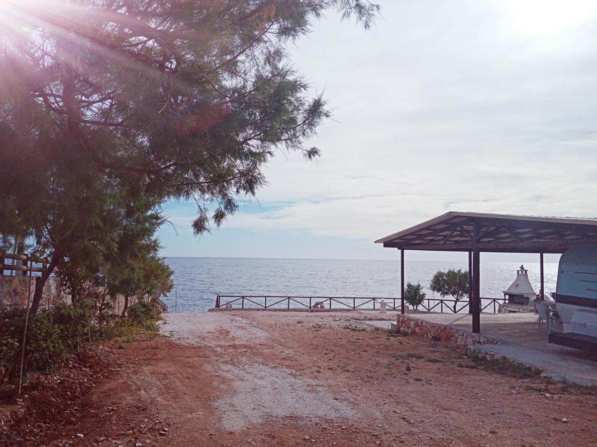 Caravan Fishing Spot Porto Roxa Agios Leon Bagian luar foto