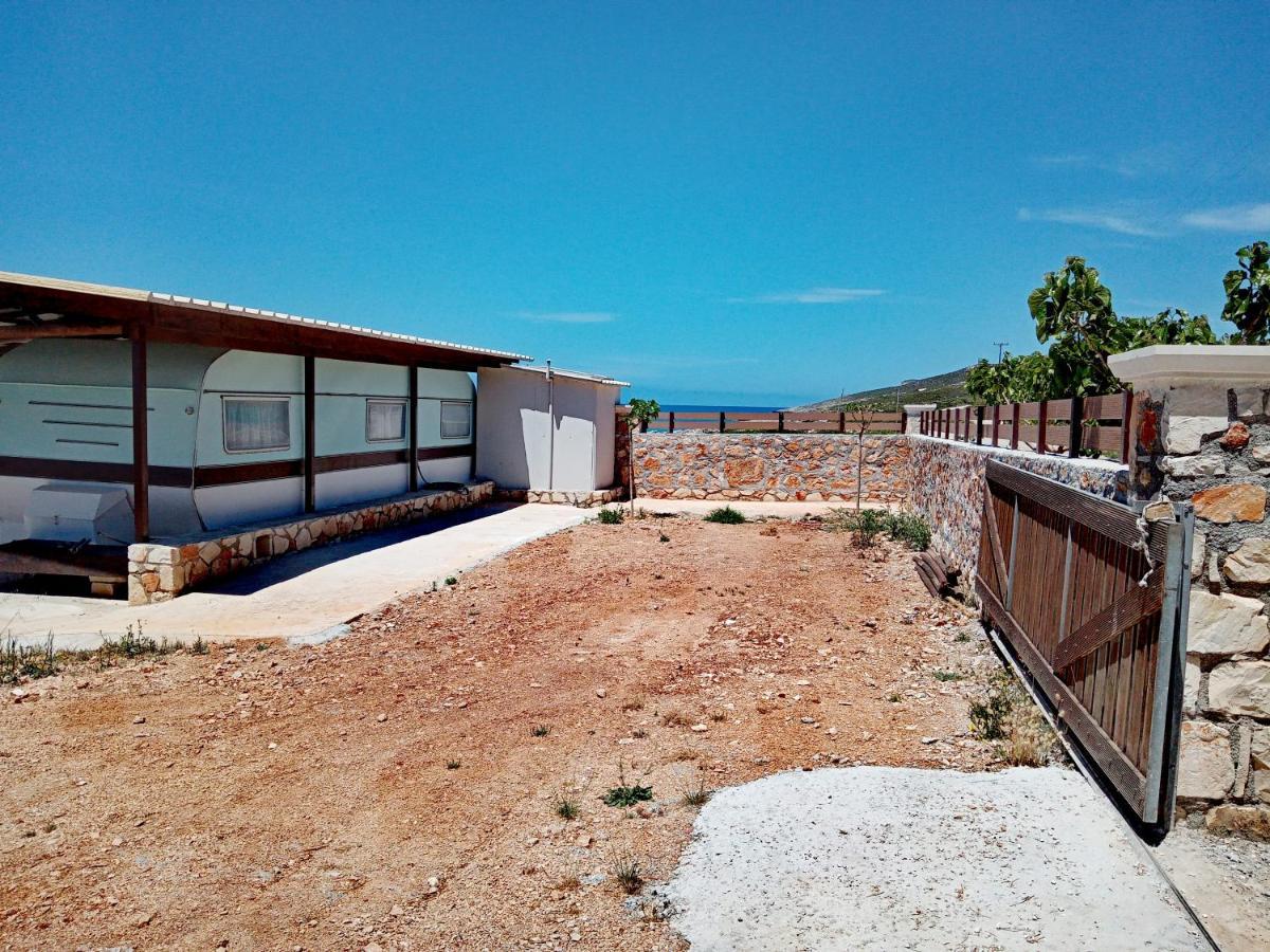 Caravan Fishing Spot Porto Roxa Agios Leon Bagian luar foto