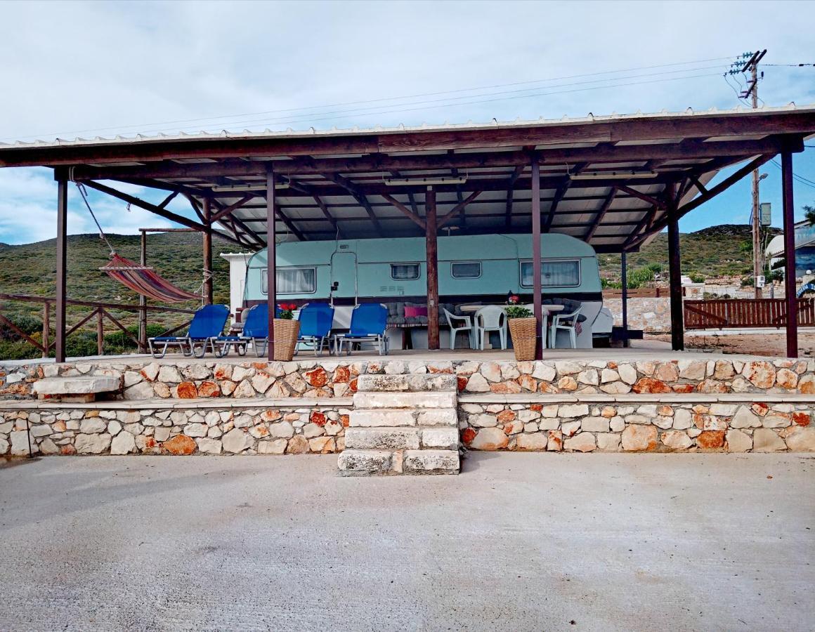 Caravan Fishing Spot Porto Roxa Agios Leon Bagian luar foto
